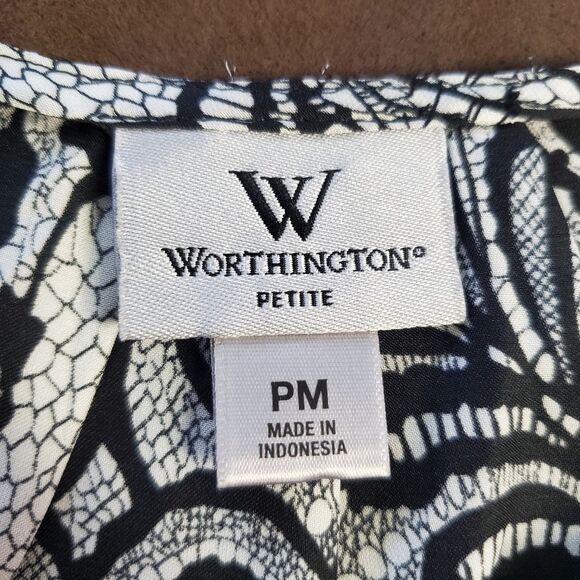 WORTHINGTON BLACK SILVER PLEATED NECK CAP SLEEVE BLOUSE SZ MP - Picture 5 of 6